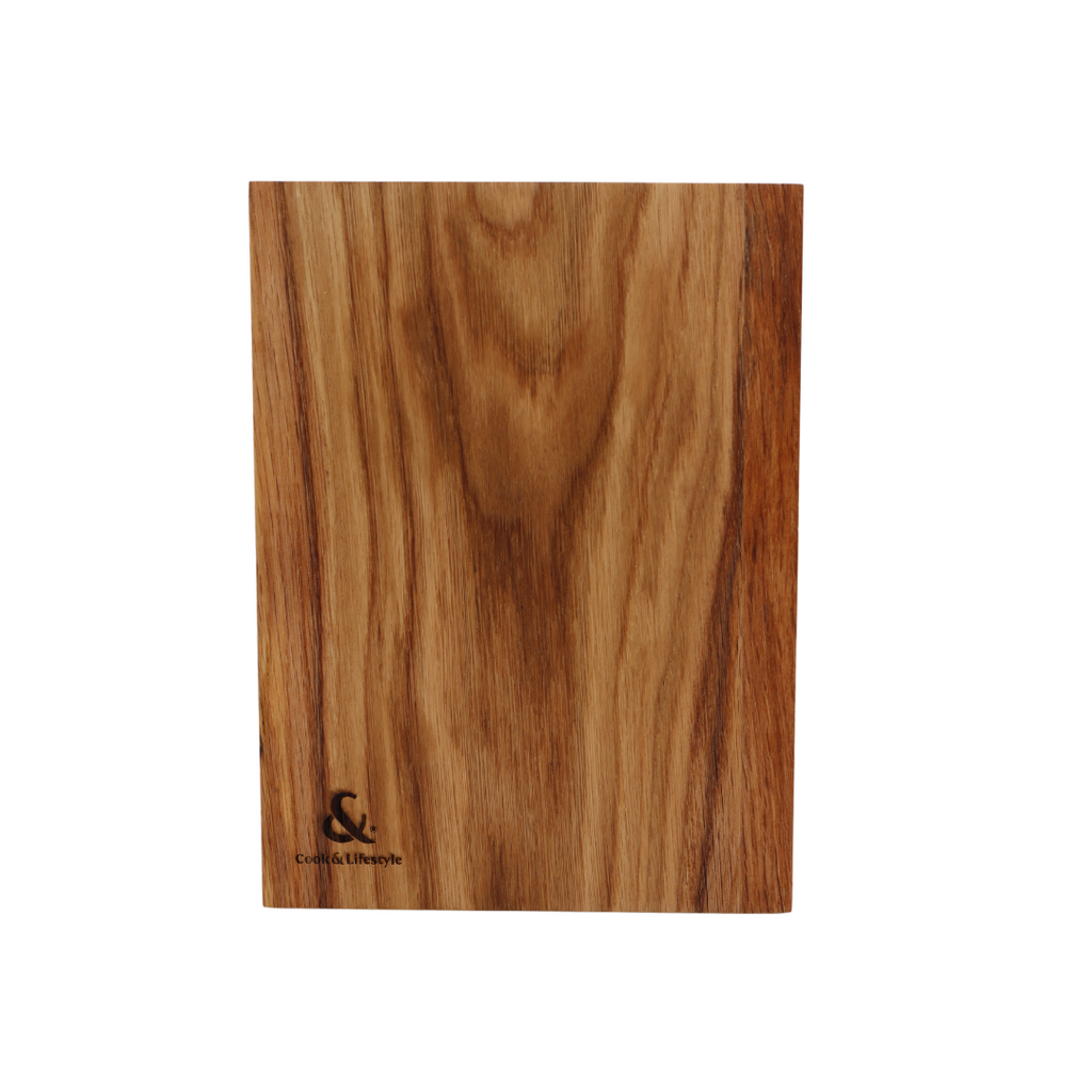 Wooden knife block with grooves