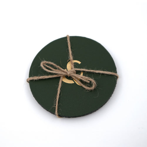 Base de copo verde cunho C&L dourado - 9cm